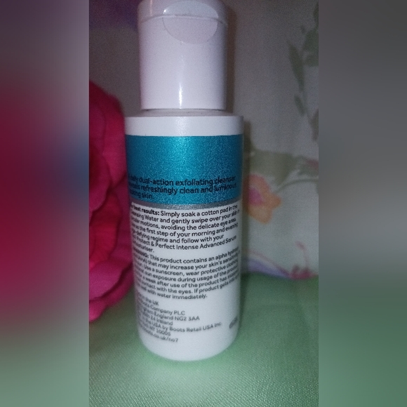 🆓 With $25 Dollar Purchase! **NEW** No7 Cleansing water - Picture 2 of 2